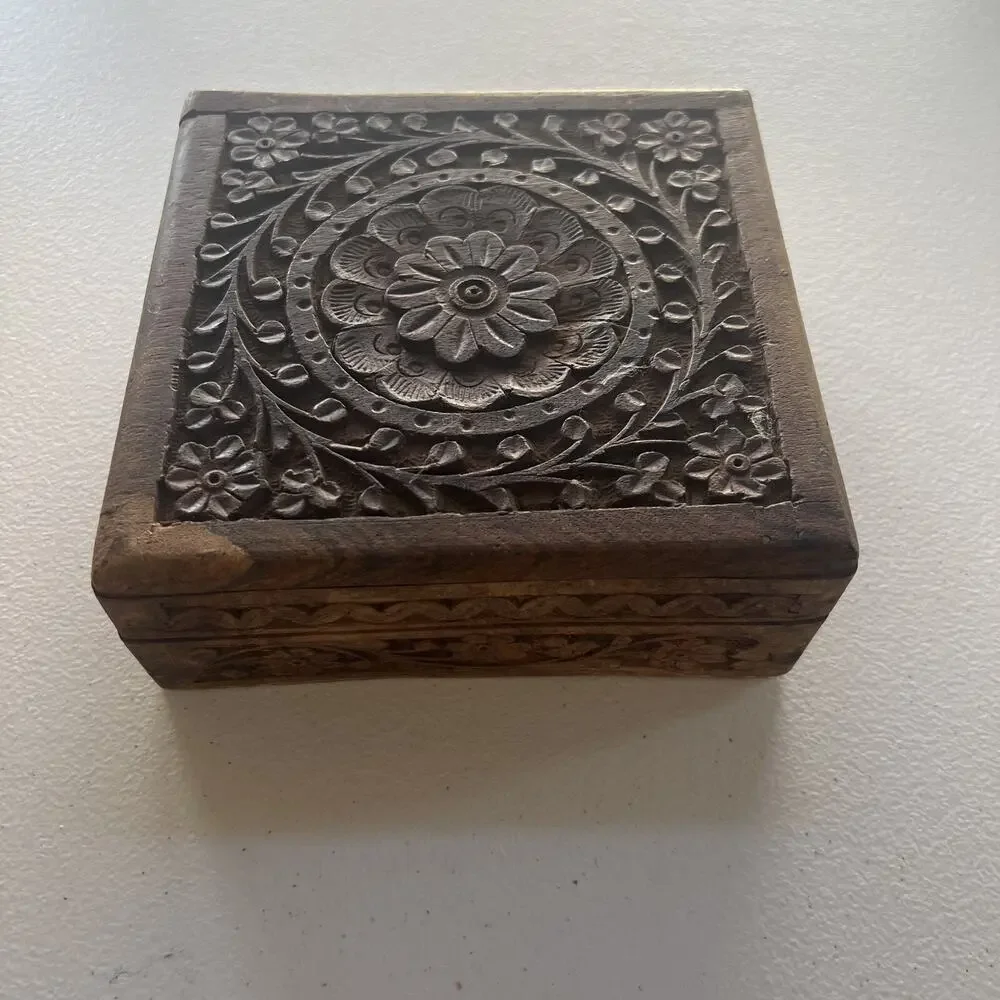 Vintage Hand Carved Wood Jewelry Trinket Box India Hinged Top 6 x 5.5 x 2.5 In